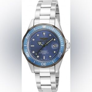 INVICTA PRO DIVER QUARTZ WATCH
Model 12813
LIKE NEW IN INVICTA BOX!
